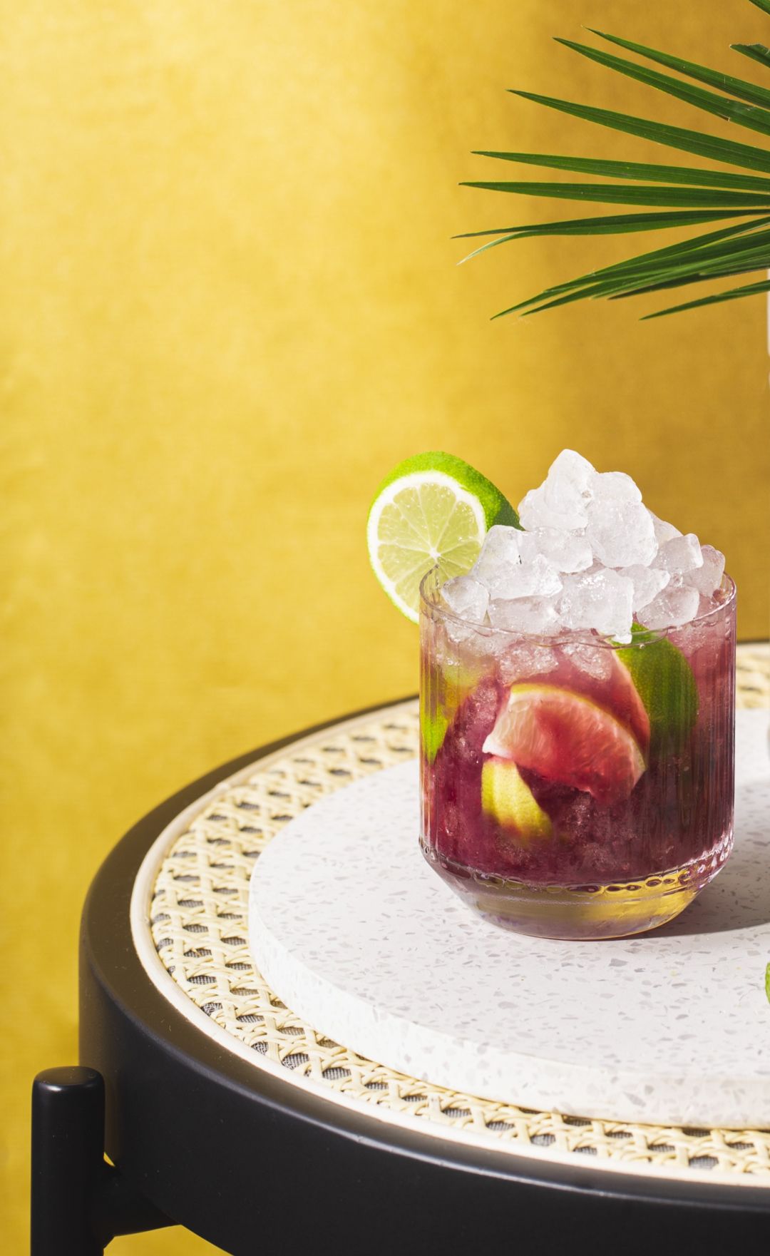 CAIPIRINHA MORANGO E LIMÃO